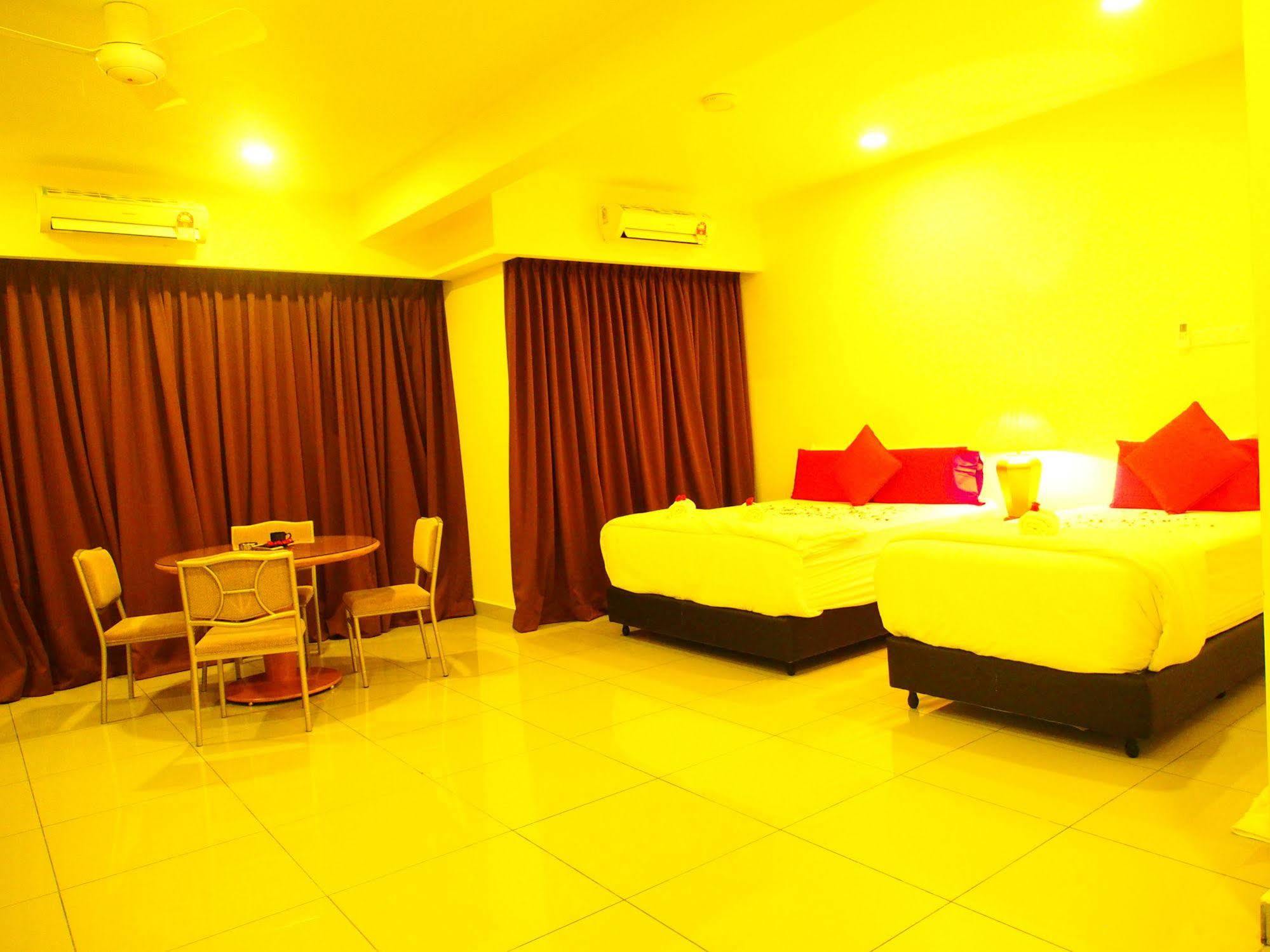 Premier Times International Hotel Seri Kembangan Bagian luar foto