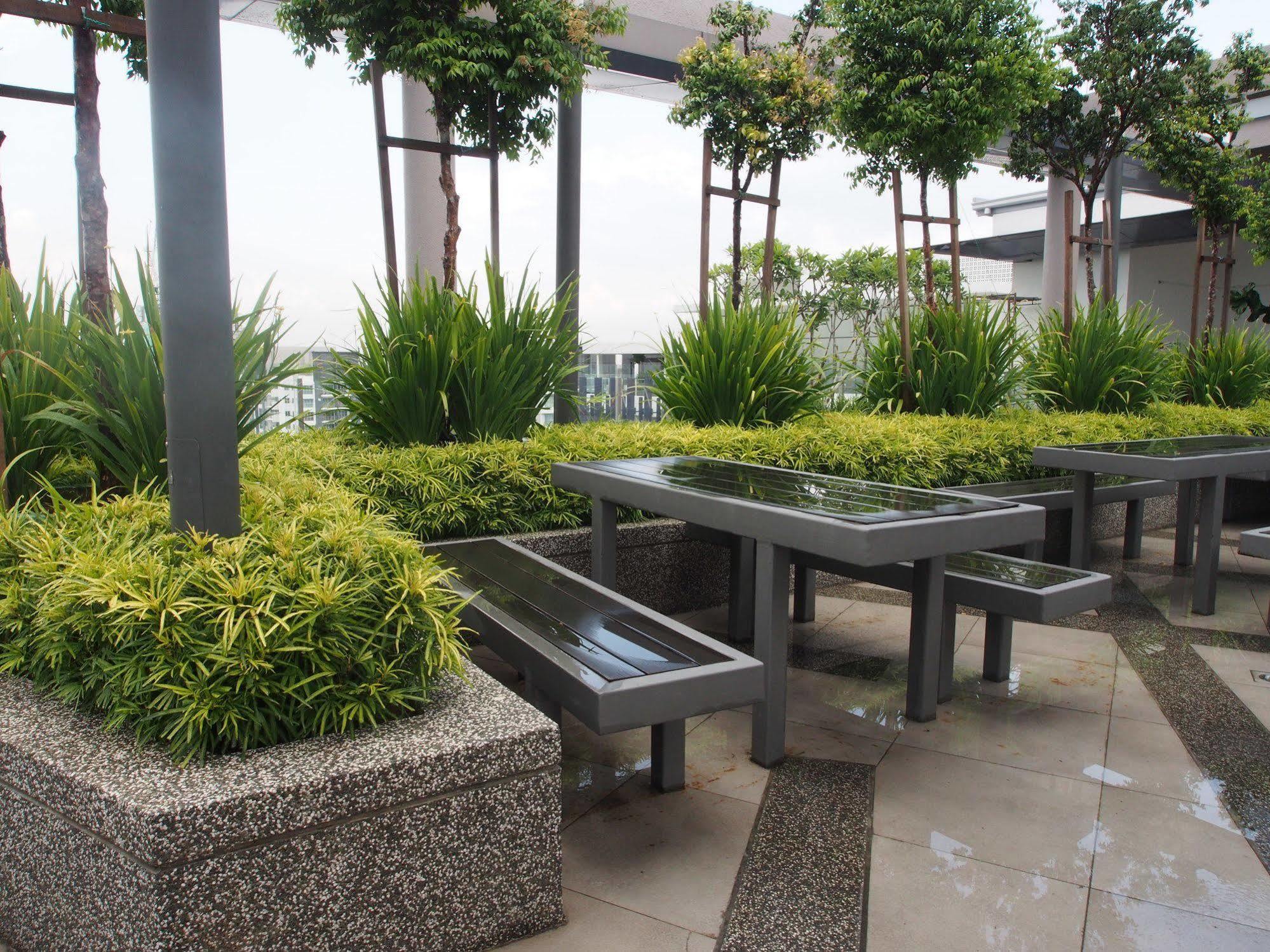 Premier Times International Hotel Seri Kembangan Bagian luar foto